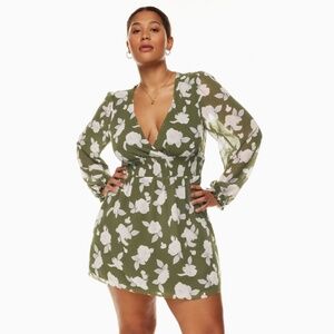 NEW WITH TAGS Wilfred Wistful Dress Size 4